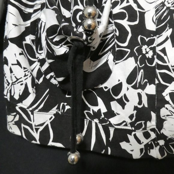 GOOD FORTUNE | large | Black and White Floral Snap Button-Up Jacket | NWOT - Picture 9 of 16